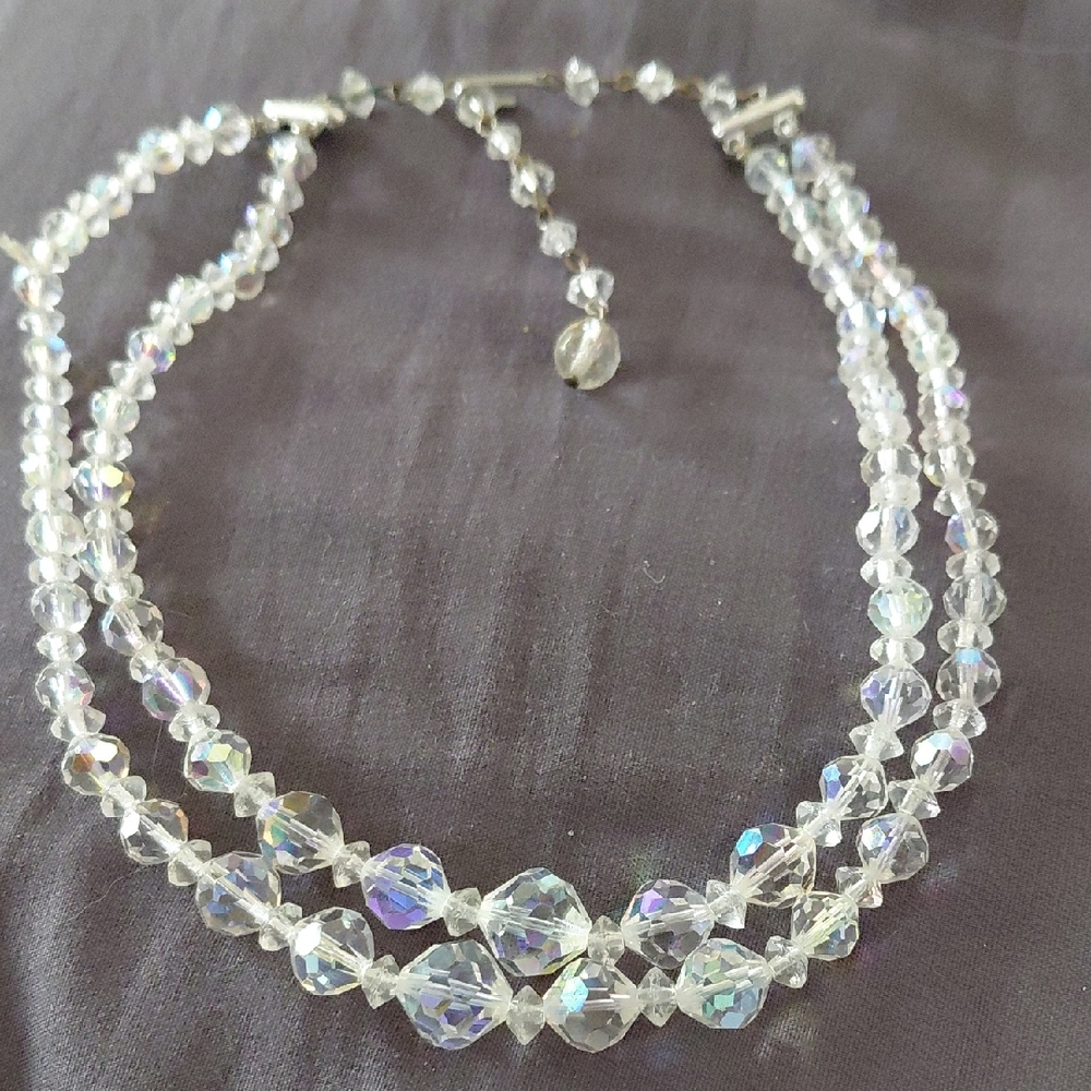 Elegant Crystal Beaded Necklace